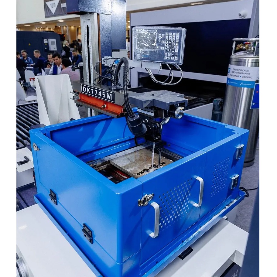 Электроэрозионный многопроходной проволочно-вырезной станок MetalTec DK 7745M с наклоном до 45°Фото 4067-04.jpg