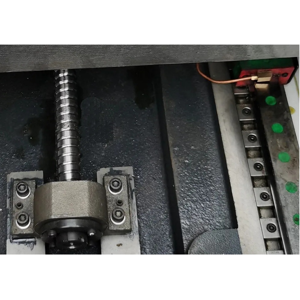 4-х осевой вертикальный обрабатывающий центр с ЧПУ MetalTec TOPMILL 850FФото 4134-08.jpg