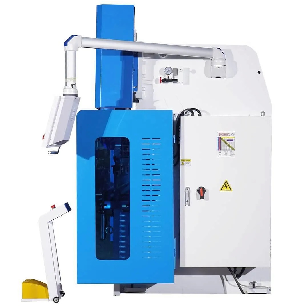 Гидравлический листогибочный пресс MetalTec HBM 160/3200C с ЧПУ контроллером TP10SФото 4212-07.jpg