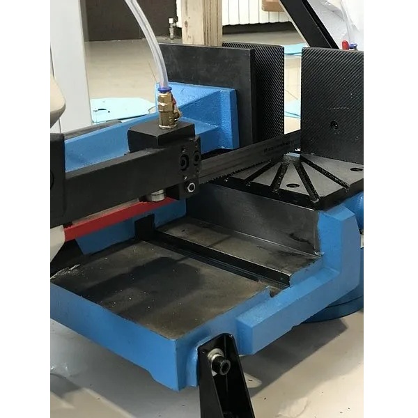 Ручной ленточнопильный станок по металлу MetalTec BS 250 FHФото 4246-02.jpg