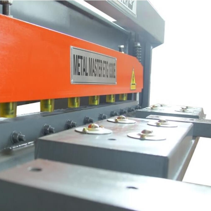 Электромеханическая гильотина METALMASTER ETG 3030EФото 5380-02.jpg